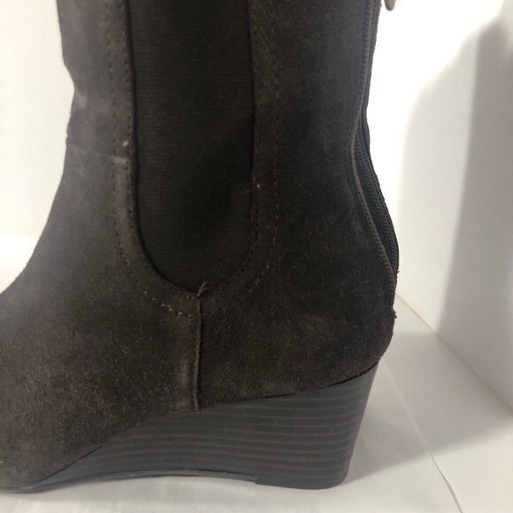 Adrienne Vittadini Brown Suede Boots Size 8.5 - Picture 3 of 16